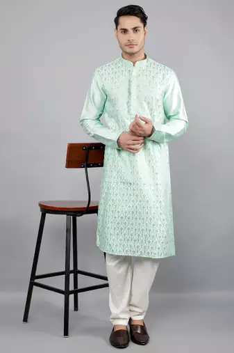  embroidered sequinned kurta set