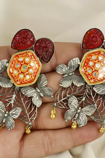 Red onyx carving meena earrings