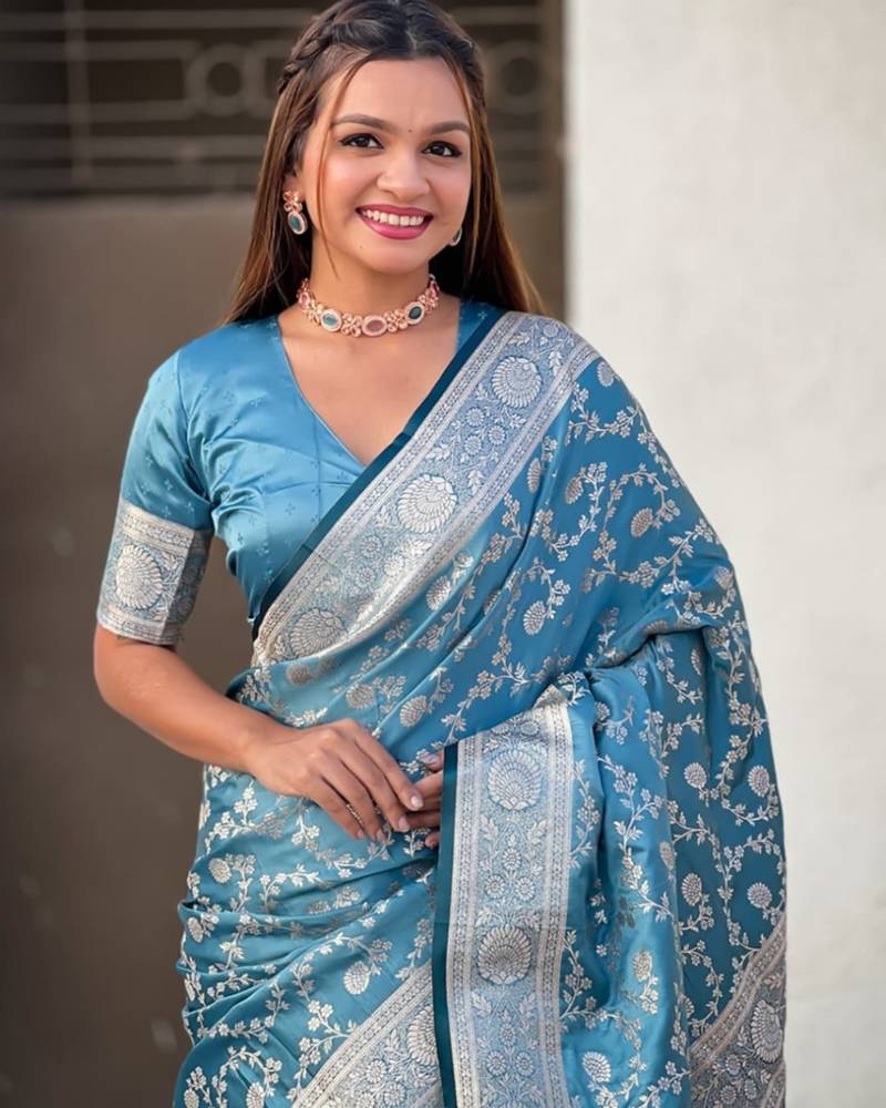 Skyblue Silk blend Sarees with blouse