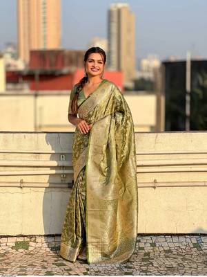 Pista Silk blend Sarees with blouse 1