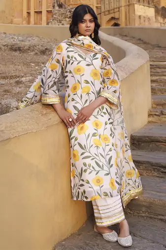 Off-white & yellow floral printed chanderi kurta set