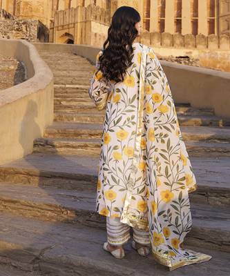 Off-white & yellow floral printed chanderi kurta set 4