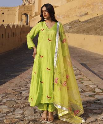 Bright green uppada silk kurta set 1