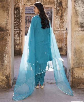 Green embroidered dhoti set 3
