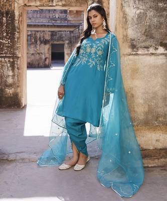 Green embroidered dhoti set 5