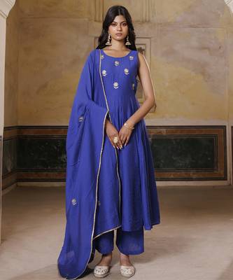 Blue embroiderd anarkali set 1