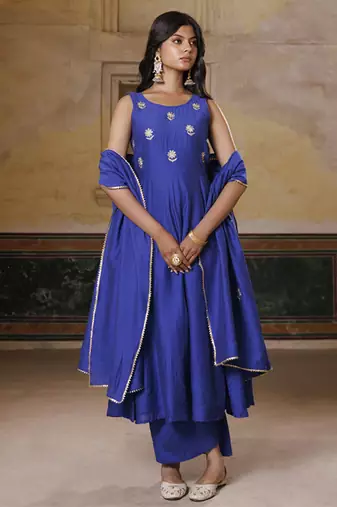 Blue embroiderd anarkali set