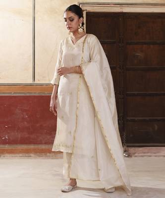 Ivory gold embroidered tissue kurta set 2