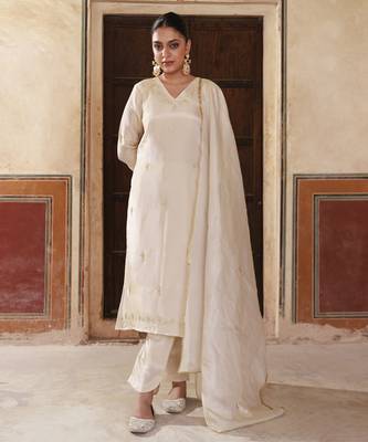 Ivory gold embroidered tissue kurta set 4