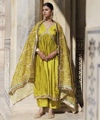 Olive yellow upadda silk kurta set with printed chanderi dupatta 1
