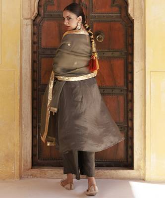 Green upadda silk aari embroidered kurta set 4