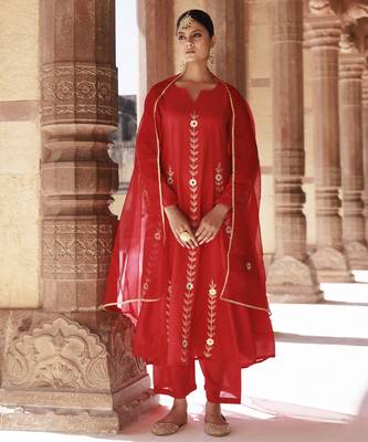 Red chanderi aari embroidered anarkali set 1