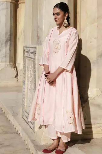 Peach chanderi aari embroidered anarkali set
