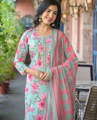 Women green rayon blend floral printed straight kurta trousers with dupatta 2