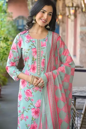Women green rayon blend floral printed straight kurta trousers with dupatta