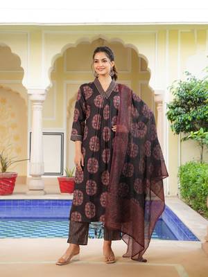 Women black rayon blend ajrakh printed straight kurta trousers with dupatta 5