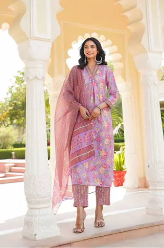 Women purple rayon blend floral printed straight kurta trousers with dupatta