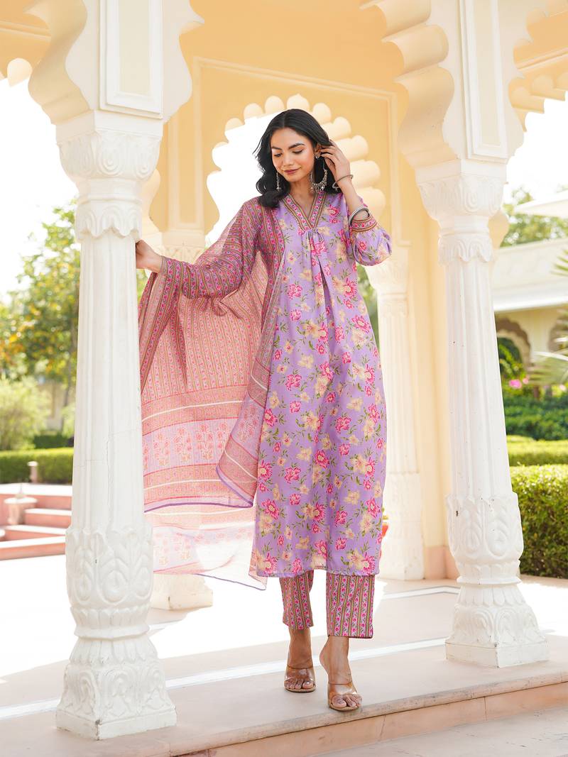 Women purple rayon blend floral printed straight kurta trousers with dupatta