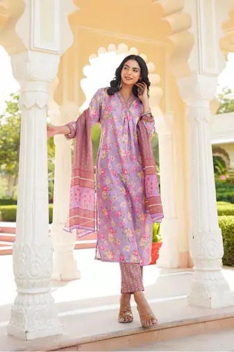 Women purple rayon blend floral printed straight kurta trousers with dupatta