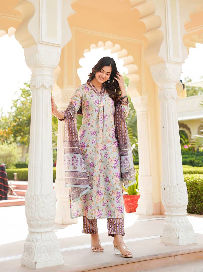 Women green rayon blend floral printed straight kurta trousers with dupatta