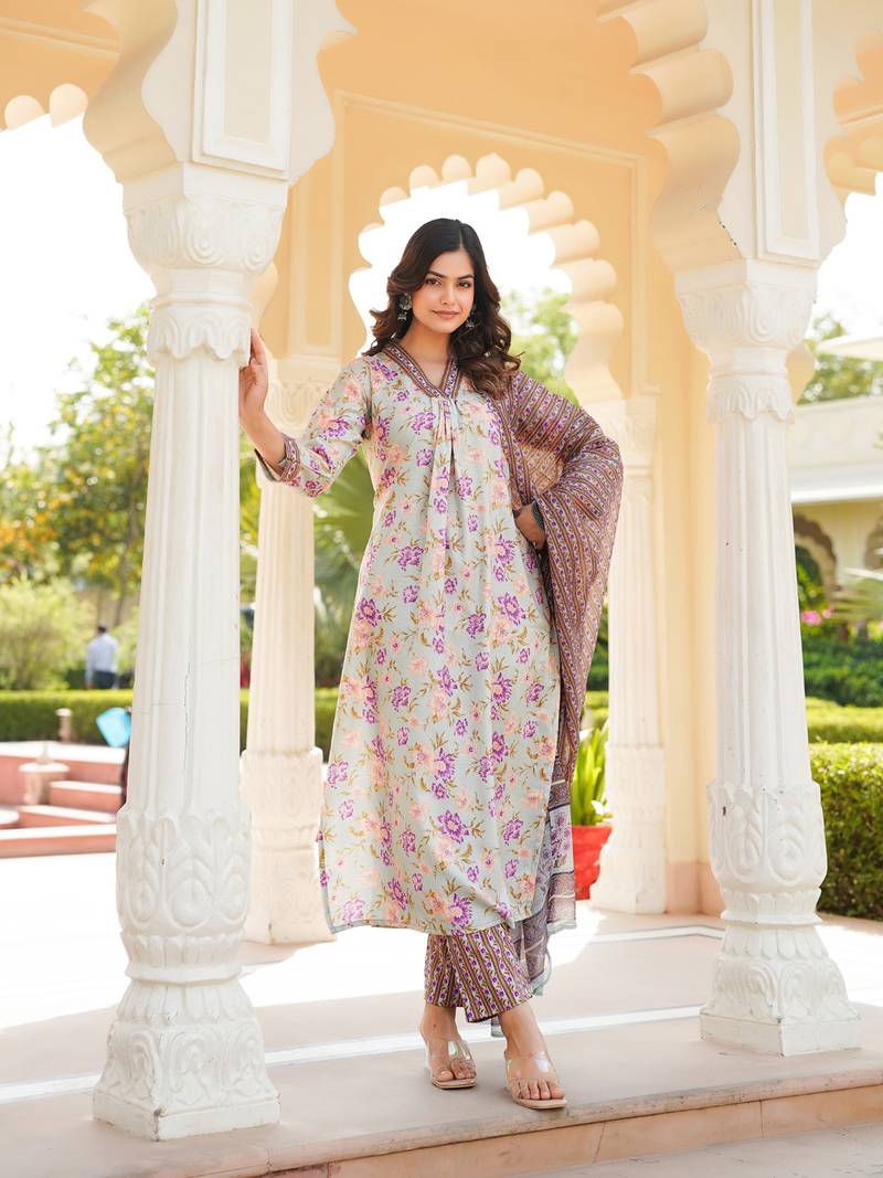 Women green rayon blend floral printed straight kurta trousers with dupatta
