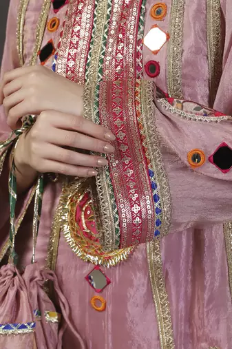 Pink aura mirror and resham hand embroidered tissue kurta sets of 3