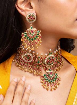Gold-Plated Stone-Studded Round & Kari Motif Shape Choker Necklace 4