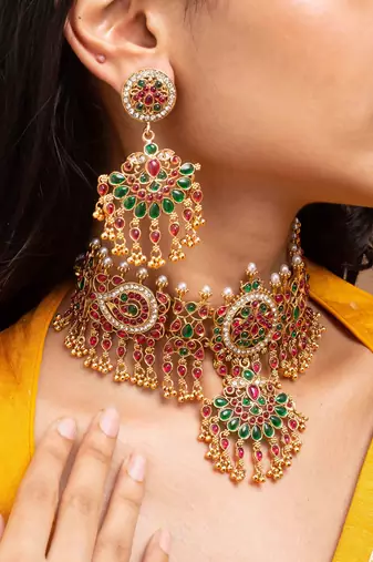 Gold-Plated Stone-Studded Round & Kari Motif Shape Choker Necklace