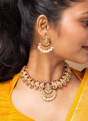 Gold-Plated Ganpati Motif Choker Necklace Set 6
