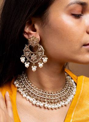 Kundan elegant pearl choker set 8