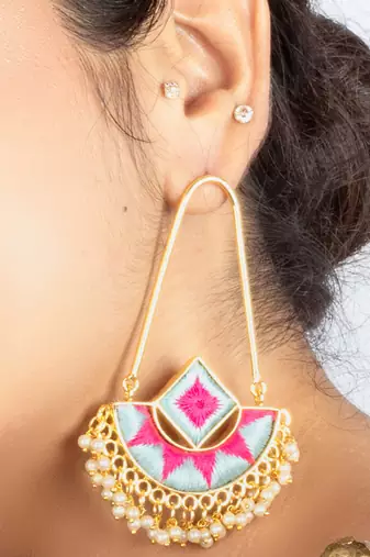 Blush glow chandbaali