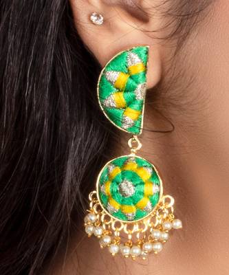 Clover green in embroidered gold finish circle earrings 2