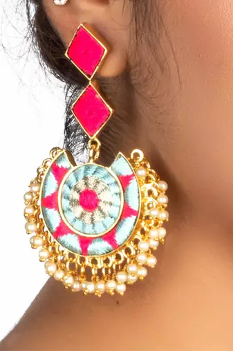 Sky petal chandbaali