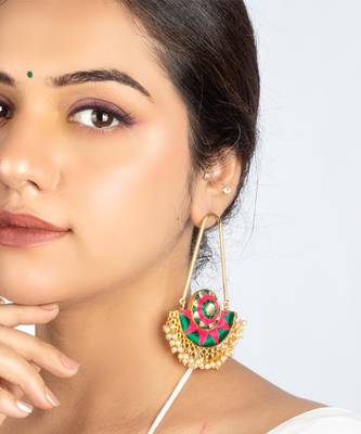 Green ivy chaand baali earrings 1