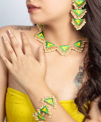 Zenith green & poppy yellow embroidered necklace set for haldi 4
