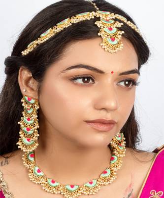 Mint petal & lotus pink embroidered haldi necklace set 3
