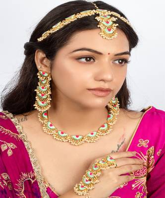Mint petal & lotus pink embroidered haldi necklace set 4