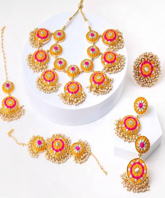 Bright blossom mustard & pink thread necklace set for pre-wedding occasion 4