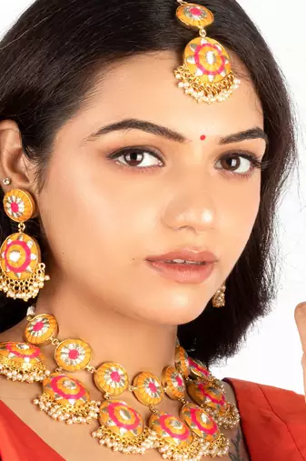Bright blossom mustard & pink thread necklace set for pre-wedding occasion