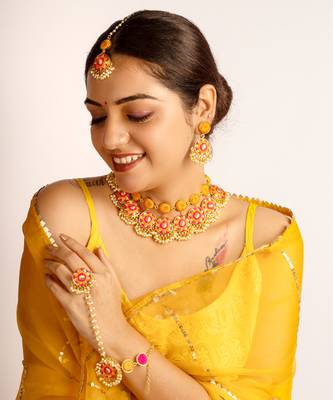 Sunset bloom silk embrodiered necklace set for haldi 1