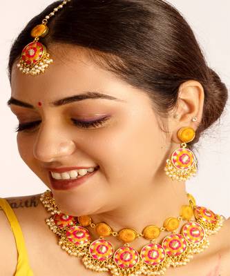 Sunset bloom silk embrodiered necklace set for haldi 4