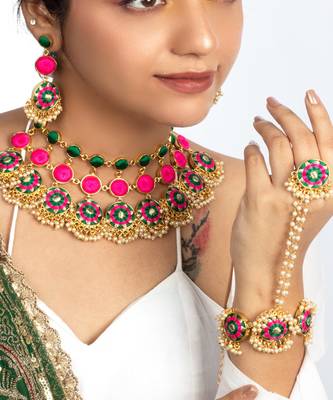 Olive blossom dark green circular mehendi necklace set 4