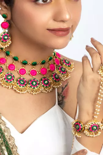 Olive blossom dark green circular mehendi necklace set