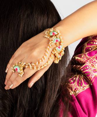 Mint wave haathphool in silk thread embroidery for pre-wedding occasions. 1