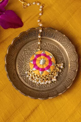 Golden bloom maang tikka