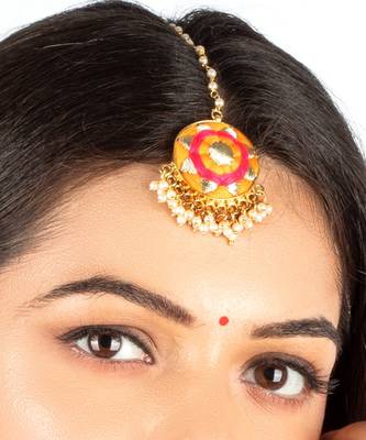 Golden bloom maang tikka 3