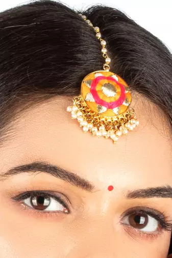 Golden bloom maang tikka