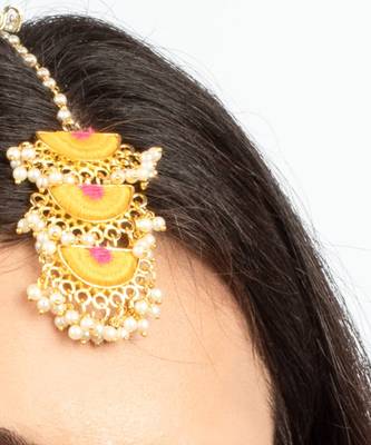 Blush & gold maang tikka 2