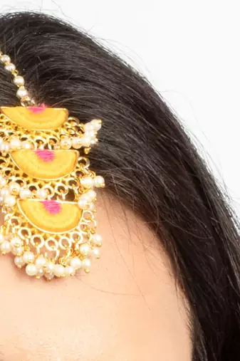 Blush & gold maang tikka