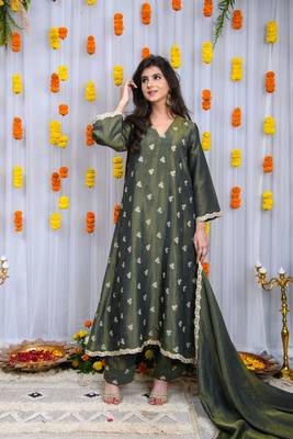 Green golden tissue a line kurta set 1